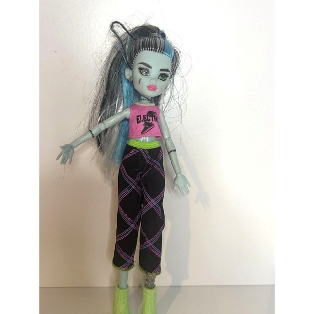 Monster High Frankie Stein Creepover‎ "Electrified" Doll